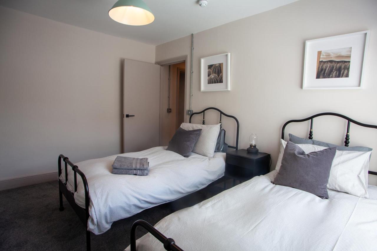 Oxford Street Grand Apartment- Free Evening Parking 南安普敦 外观 照片
