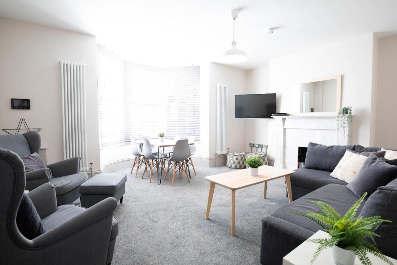 Oxford Street Grand Apartment- Free Evening Parking 南安普敦 外观 照片