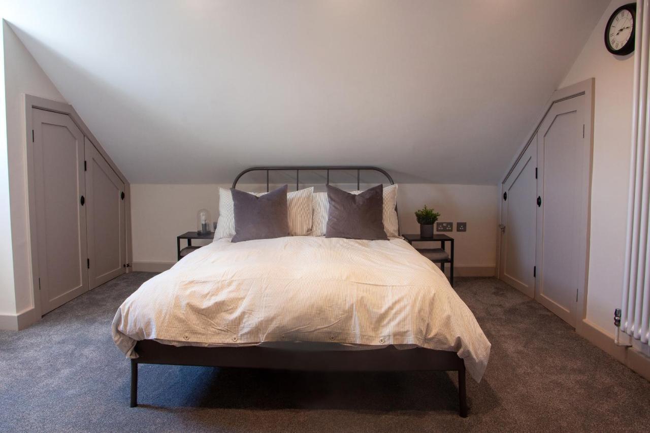 Oxford Street Grand Apartment- Free Evening Parking 南安普敦 外观 照片