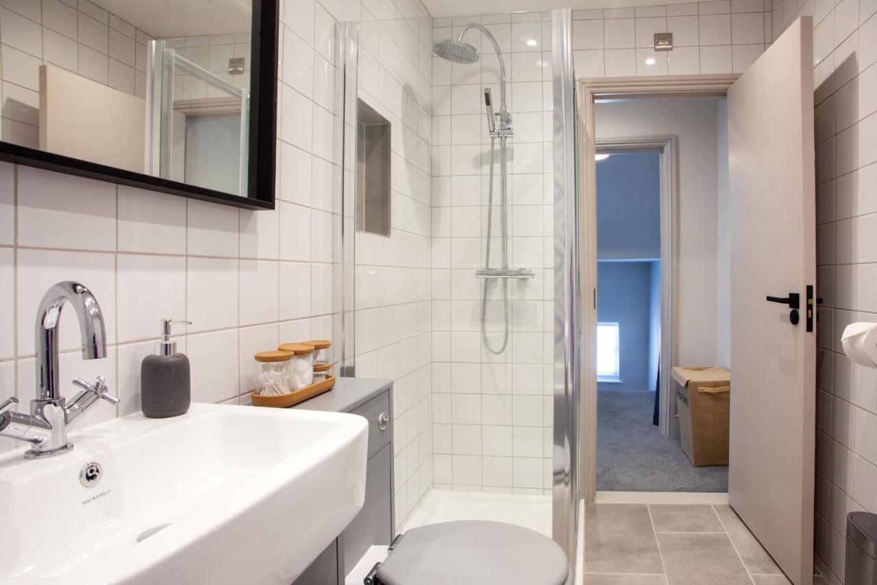 Oxford Street Grand Apartment- Free Evening Parking 南安普敦 外观 照片