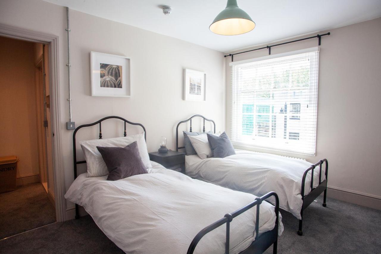 Oxford Street Grand Apartment- Free Evening Parking 南安普敦 外观 照片